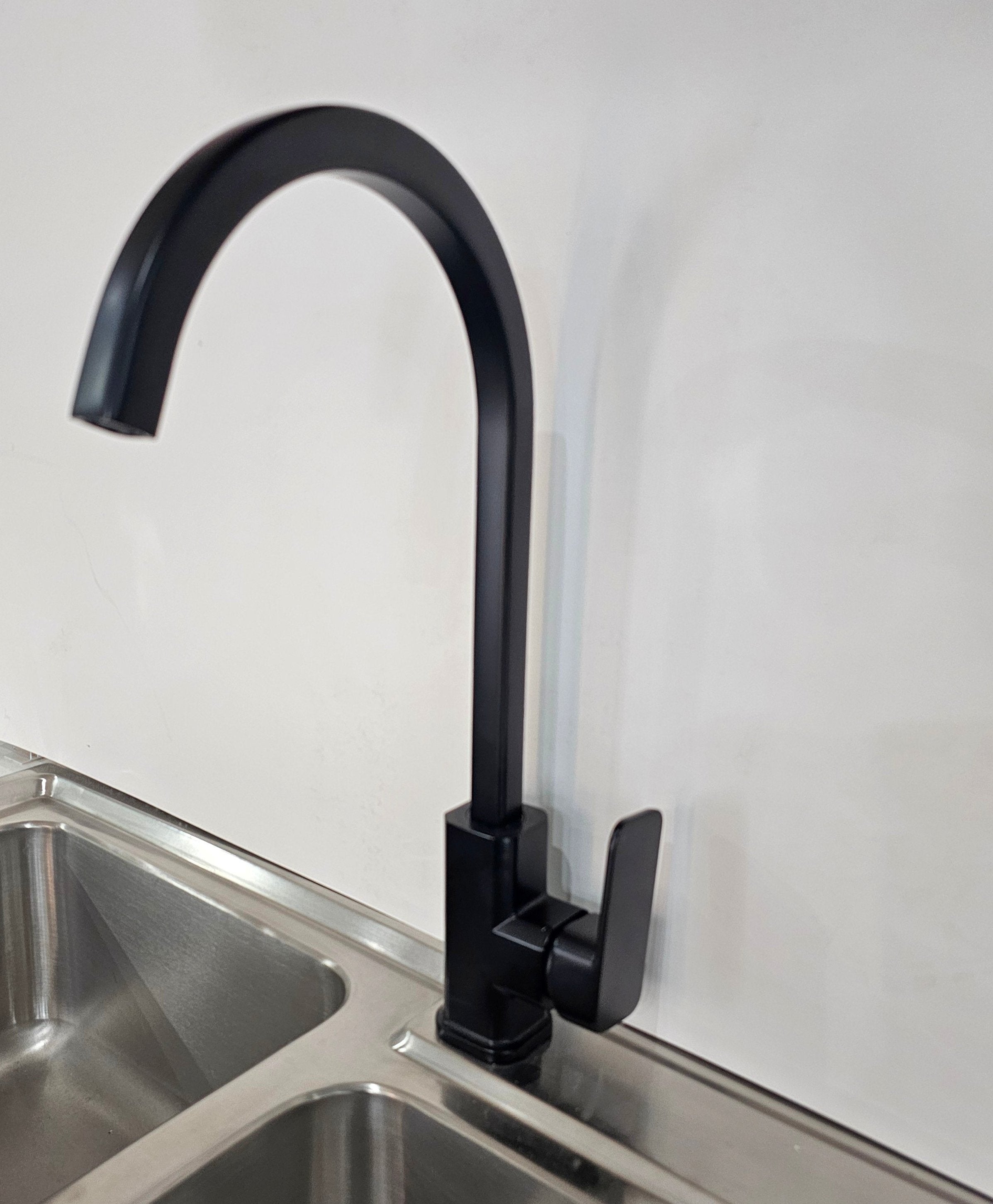 Hamel Gooseneck Swivel Sink Mixer, Matte Black