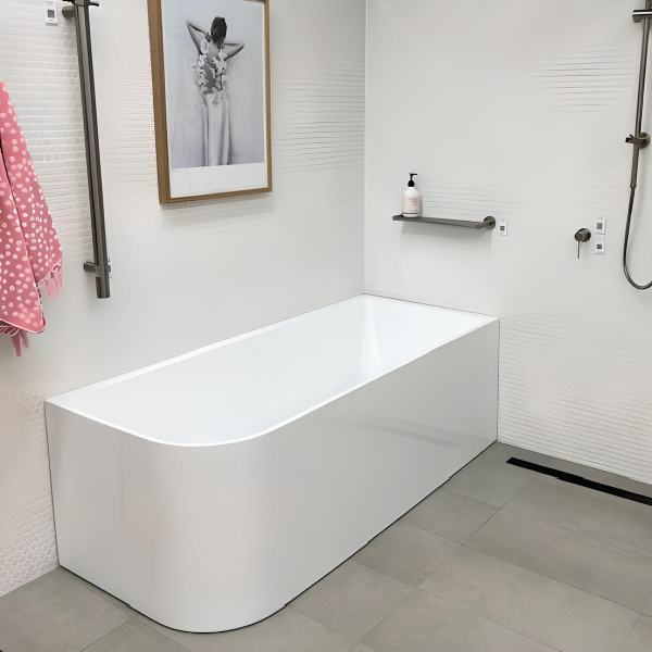 Symmetry 1500 RH Multi Fit Corner BTW Freestanding Bath White